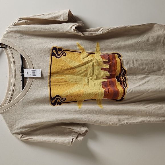 Golden hour graphic tee - Picture 2 of 3